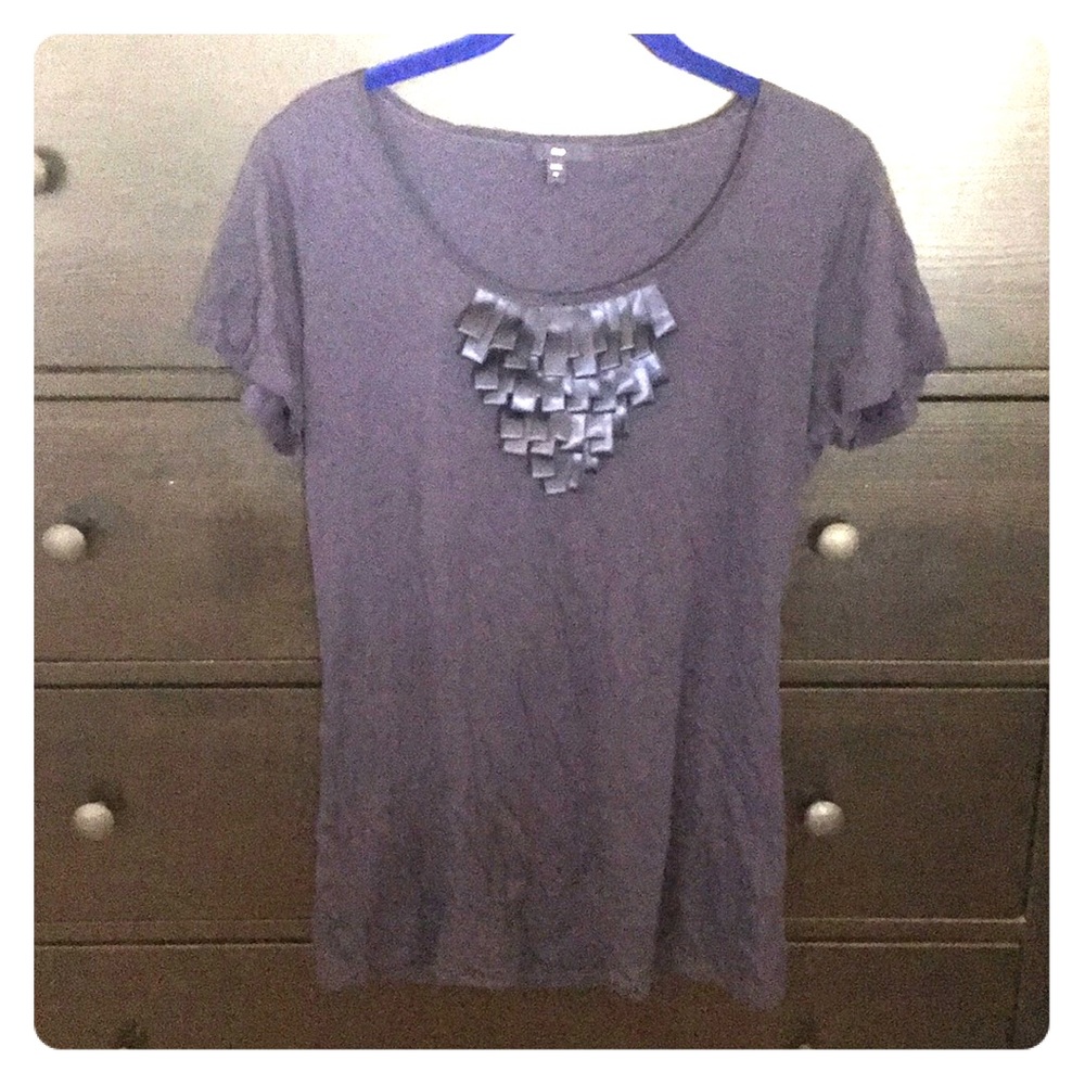 Gap navy blue embellished tee